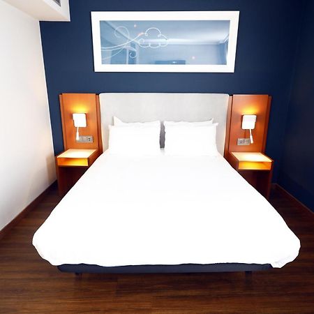 Travelodge Madrid Coslada Aeropuerto エクステリア 写真